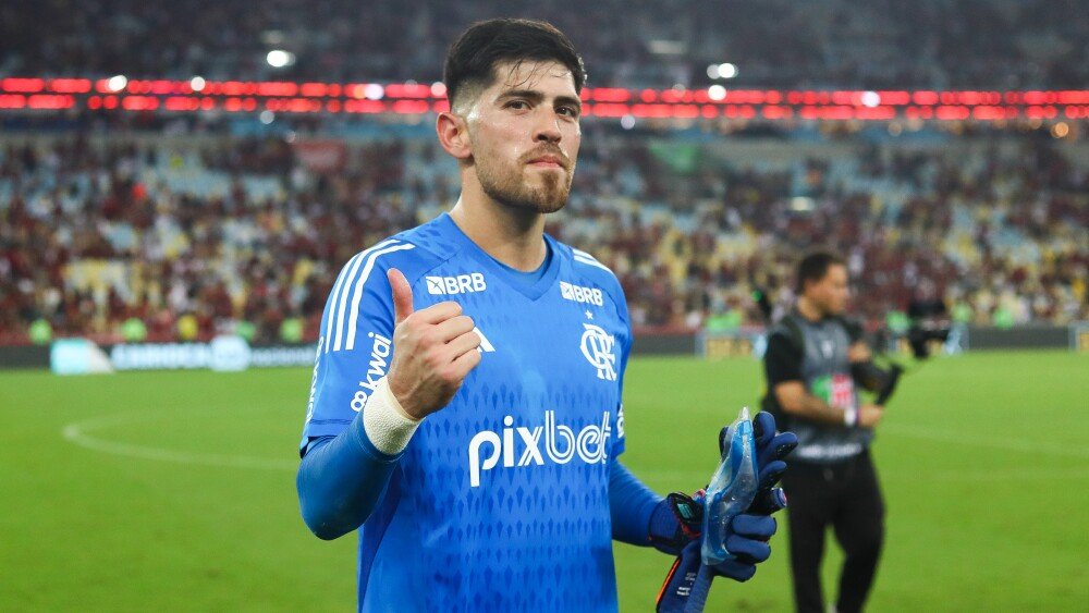 O goleiro Rossi do Flamengo se manifestou da tentativa de assalto