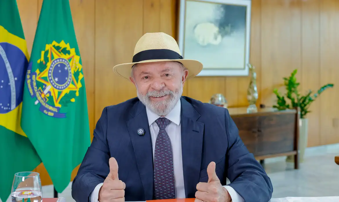 Lula vai anunciar medida para dar gás de graça para 22 milhões de famílias