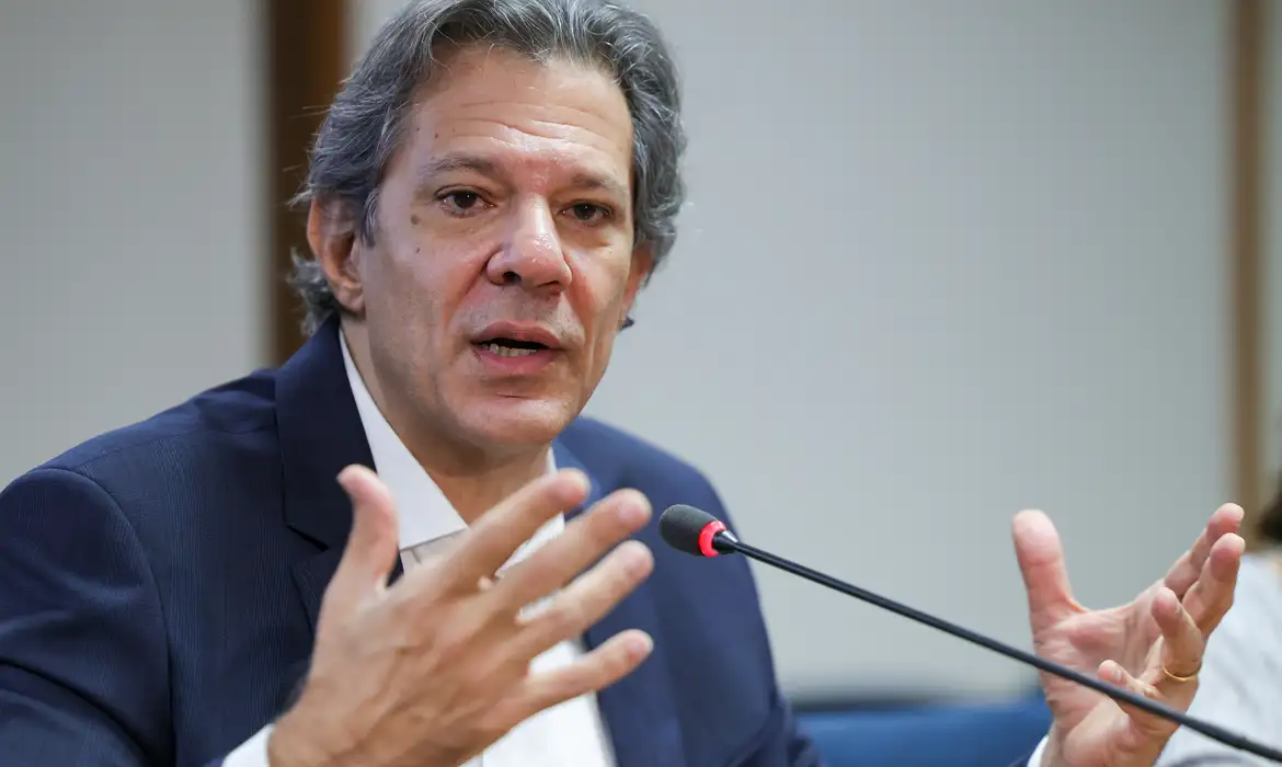 “Saída para o IOF é ir ao STF ou fazer um novo corte”, diz Haddad após Congresso vetar decreto