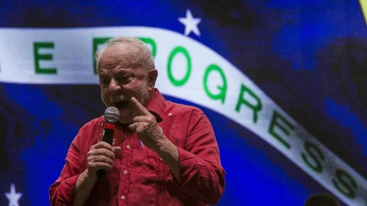 Pela primeira vez, Lula tem aprovação maior que a reprovação em nova pesquisa