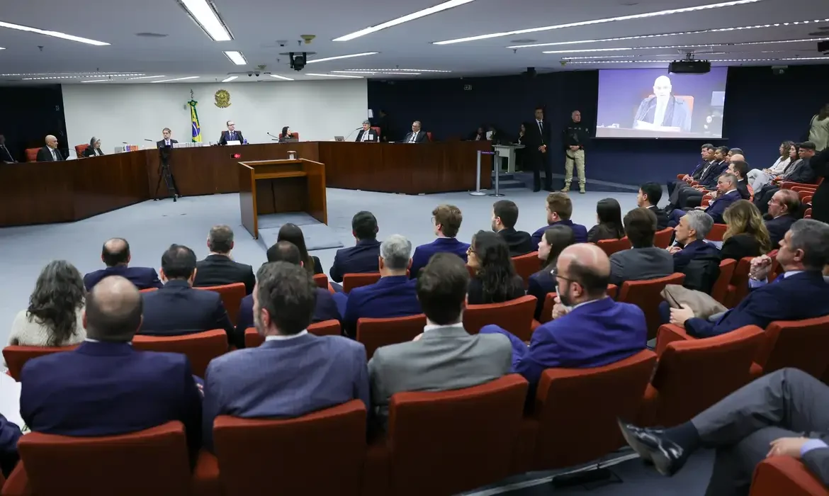 Entenda como foi o 1° dia do julgamento da Trama do Golpe