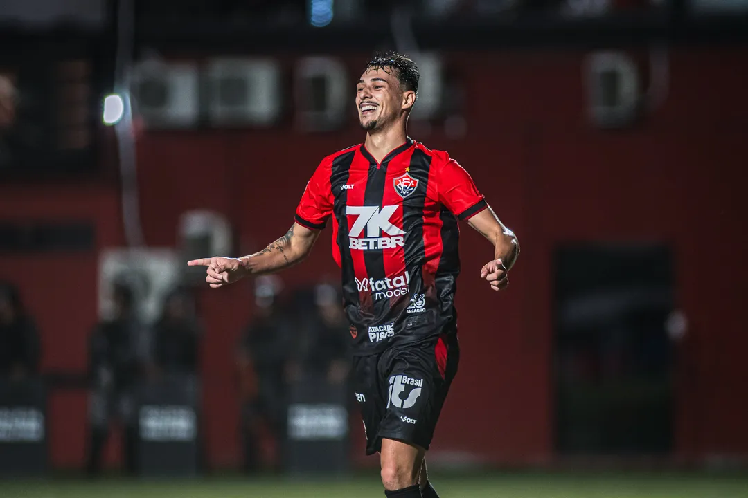 Defensor do Vitória pode ser suspenso por até três jogos pelo STJD