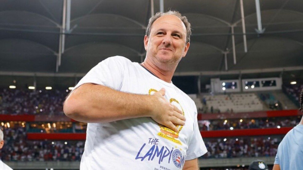 Rogério Ceni pode se tornar o segundo treinador com mais jogos pelo Bahia em 2026