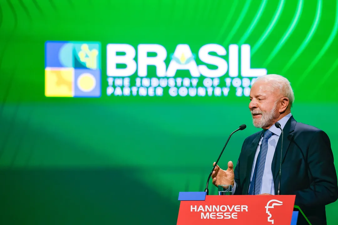 Lula chama guerra com Irã de “maluquice” em discurso na Alemanha