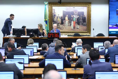 Maioridade penal: CCJ retoma votação de PEC nesta quarta-feira