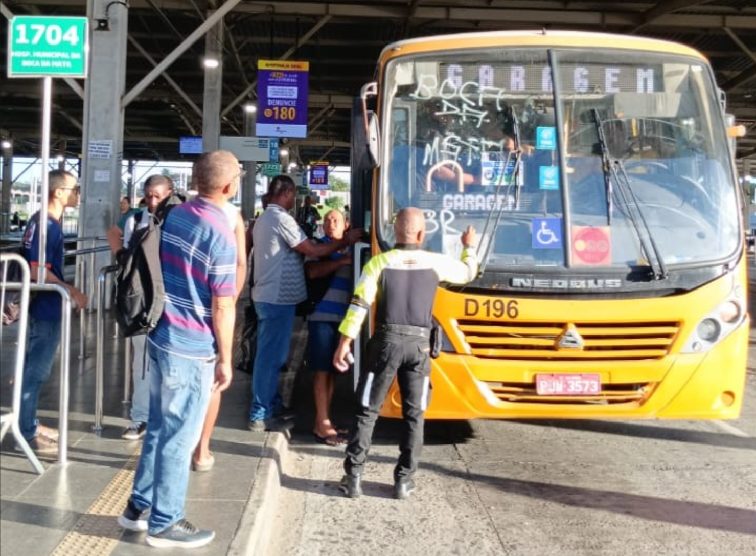 Prefeitura coloca os amarelinhos nas ruas com a cidade sem ônibus nesta sexta (22)