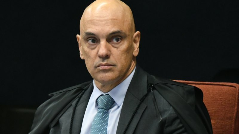 Alexandre de Moraes suspende pedidos de redução de pena baseados na Lei da Dosimetria