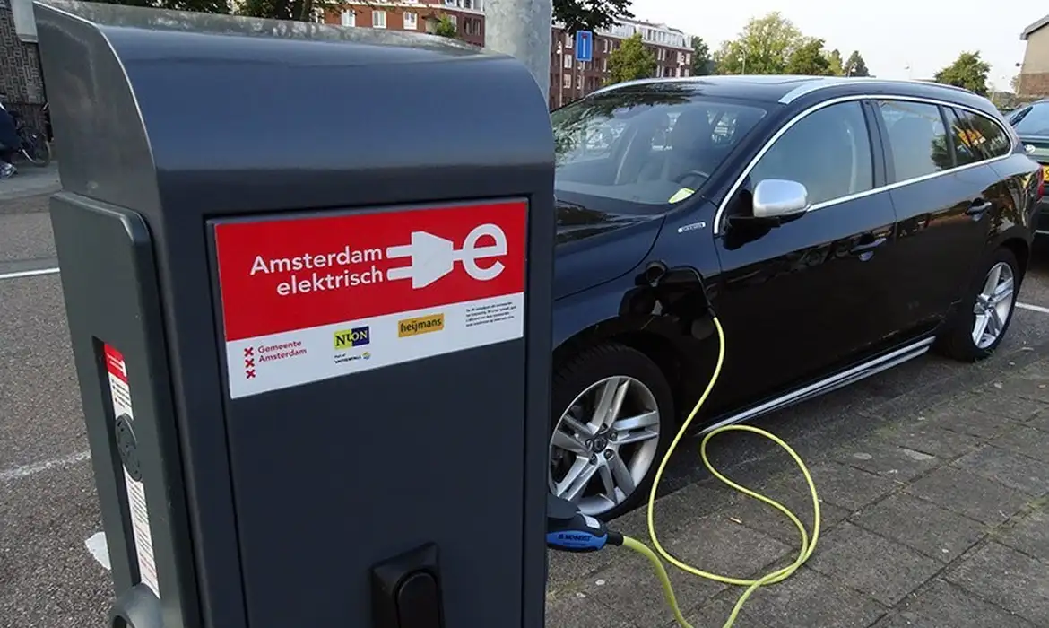 Documento estabelece regras para recarga de veículos elétricos na Bahia; confira