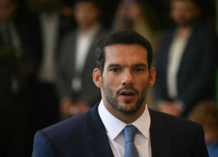 Samir Xaud é acusado de usar verba da entidade com viagens de suposta amante