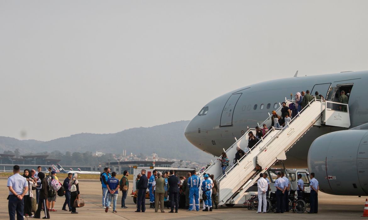 Companhias aéreas mais baratas devem começar a operar no Brasil neste ano