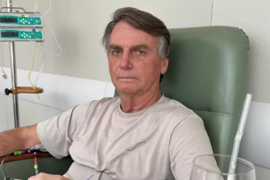 Defesa de Bolsonaro esclarece paradeiro de duas armas