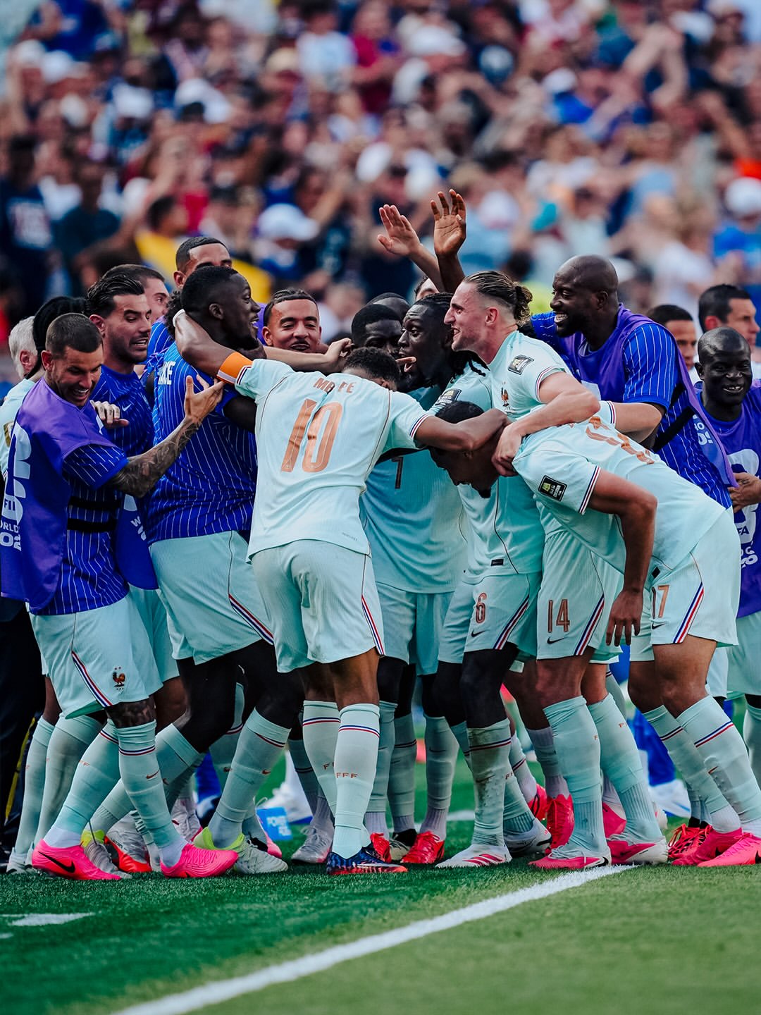 França derrota Marrocos e avança à semifinal da Copa