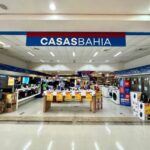 Comerciários realizam manifestação contra demissões na Casas Bahia em Salvador