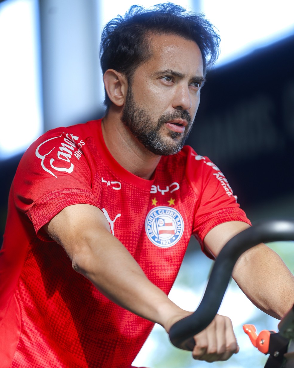 Everton Ribeiro treina normalmente e pode voltar a jogar pelo Bahia contra o Bragantino