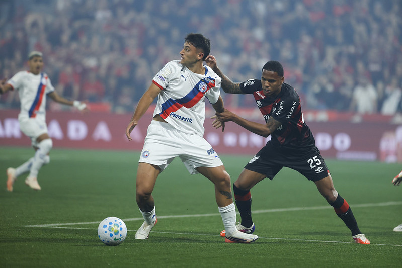 Bahia perde para o Athletico em confronto direto e deixa o G-4 do Brasileirão