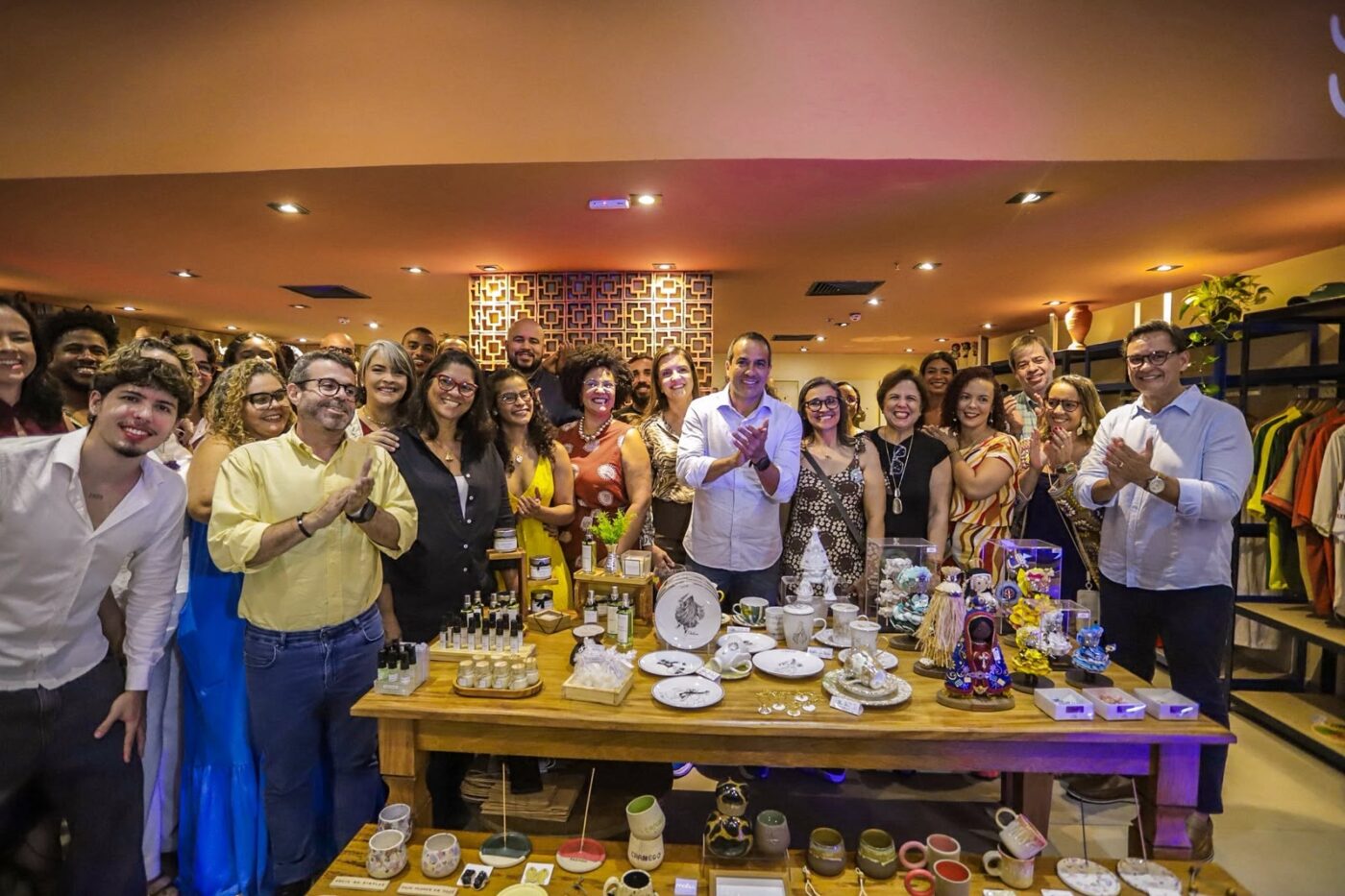 Prefeitura inaugura primeira loja colaborativa em shopping de Salvador com 28 pequenos negócios