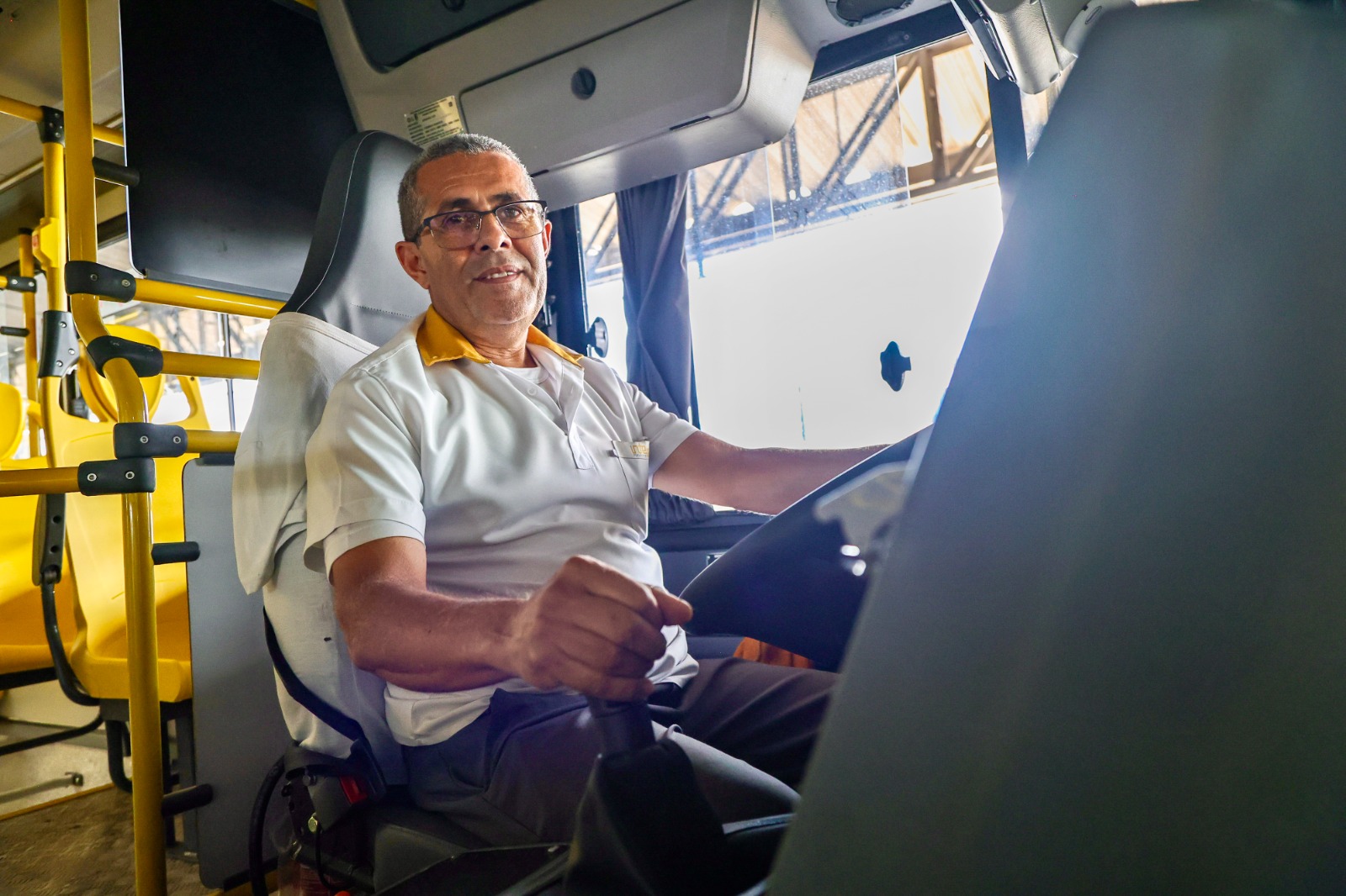 Passageiros elogiam novos ônibus de Salvador e destacam conforto e climatização