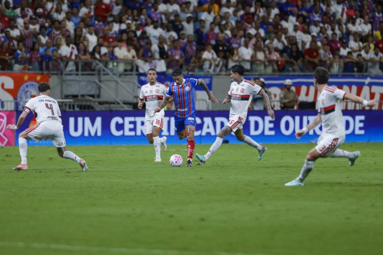 Bahia se acovarda na Fonte Nova e toma baile do Flamengo
