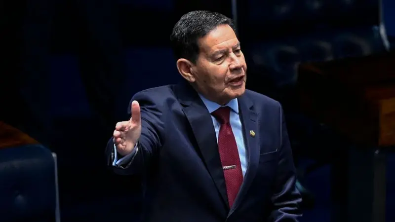 Hamilton Mourão foi o único senador contra o fim da escala 6×1; confira todos os votos