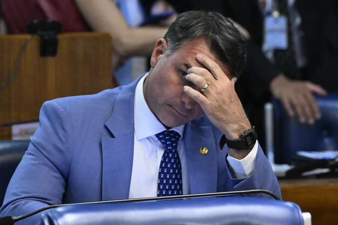 Lula pede investigação sobre criptomoedas distribuídas por apoio a Flávio Bolsonaro