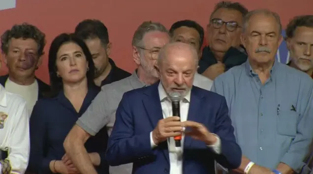 Lula desafia Flávio a decidir de que lado ficará na votação da 6×1