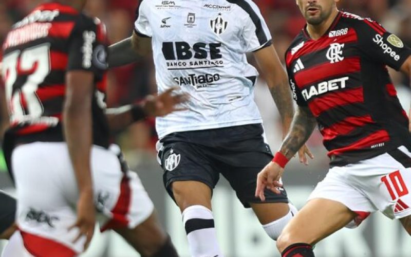 Flamengo cede empate ao Central Córdoba