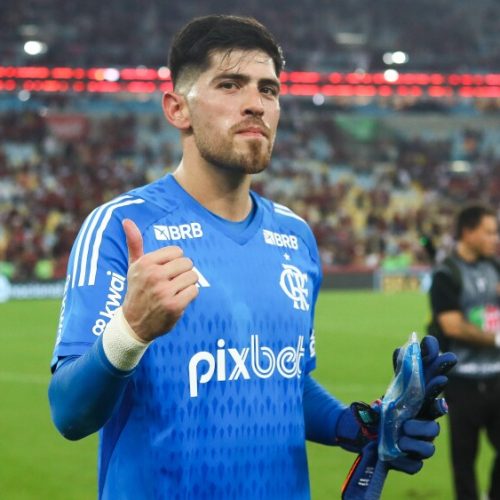 O goleiro Rossi do Flamengo se manifestou da tentativa de assalto
