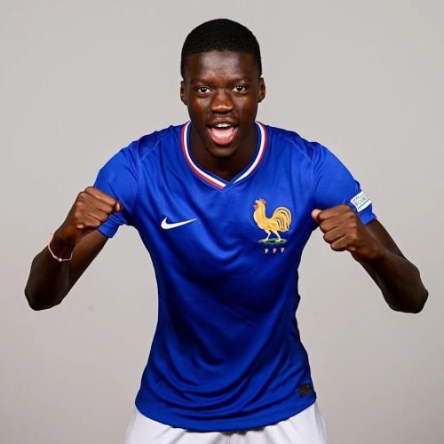 Chelsea anuncia a contratação