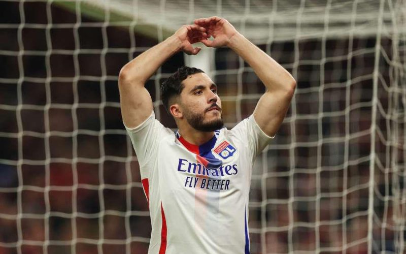 Manchester City acertou a contratação de Rayan Cherki