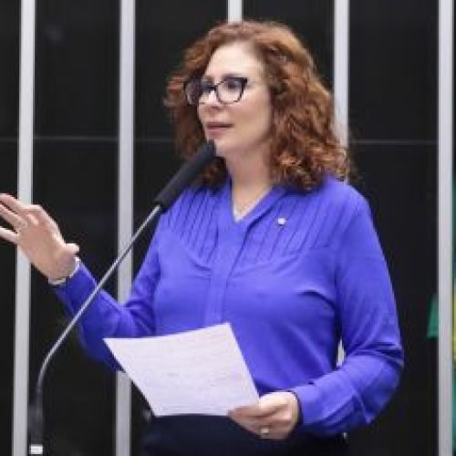 Pedido de extradição de Carla Zambelli já está na Itália