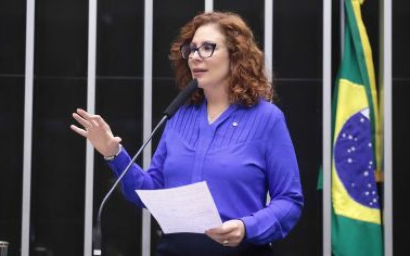Pedido de extradição de Carla Zambelli já está na Itália