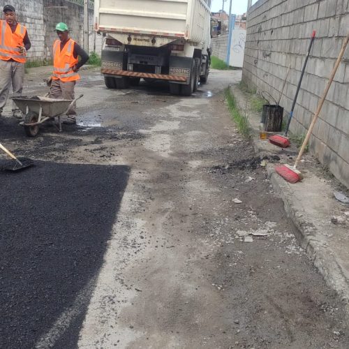 Denúncia resolvida – Buracos tapados na via da Est. Pirajá