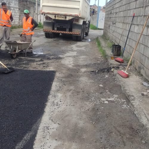 Denúncia resolvida – Buracos tapados na via da Est. Pirajá
