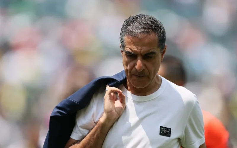 Ex-técnico do Bahia Renato Paiva não resiste e é demitido do Botafogo