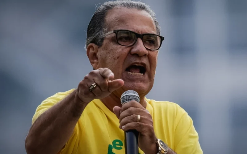 Silas Malafaia chama Direita de prostituta e esquerda vagabunda.