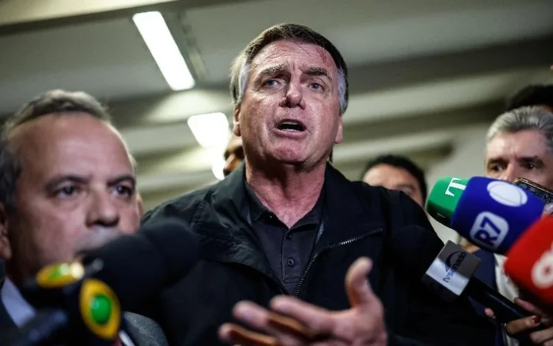 Que absurdo – Se Lula sinalizar para mim, eu negocio com o Trump, diz Bolsonaro