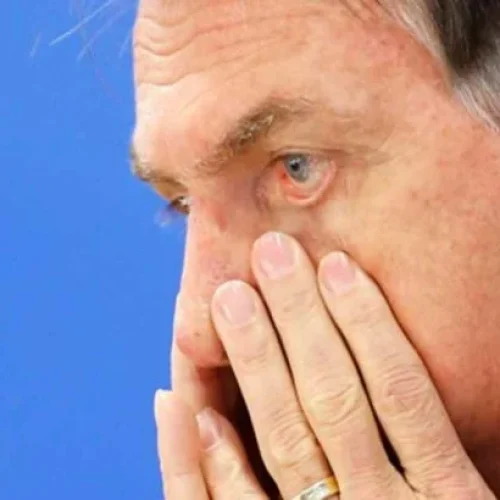 PF apreende cerca de US$ 14 mil na residência de Jair Bolsonaro