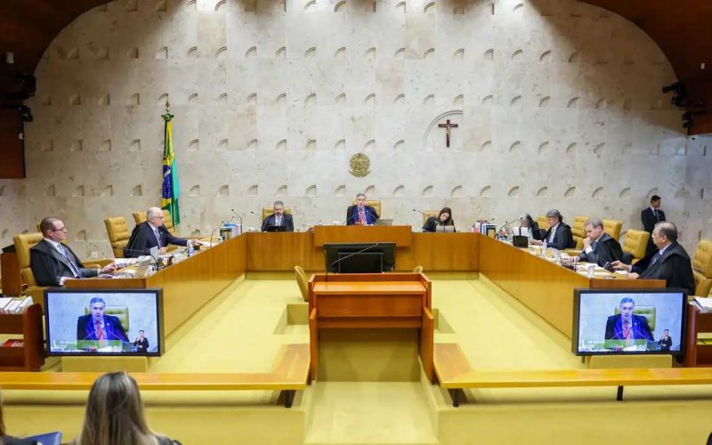 STF mantém tornozeleira e restrições a Bolsonaro por 4 a 1; Fux vota contra e fica isolado