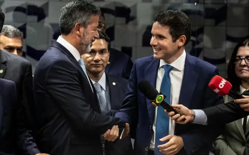 Isenção do IR até R$ 5 mil: veja como oposição e Centrão articulam a aprovação sem taxar fortunas