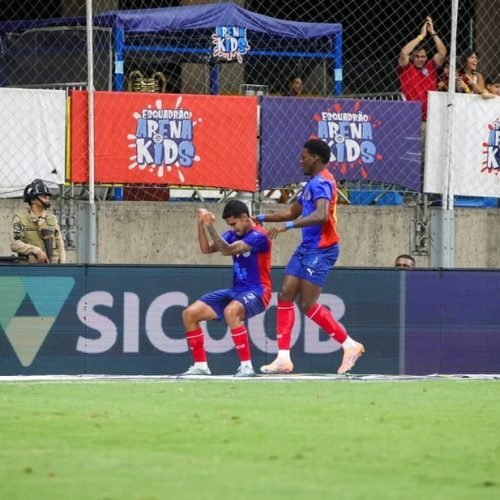 Bahia atropela o Grêmio e segue vivo na luta por vaga no G-4