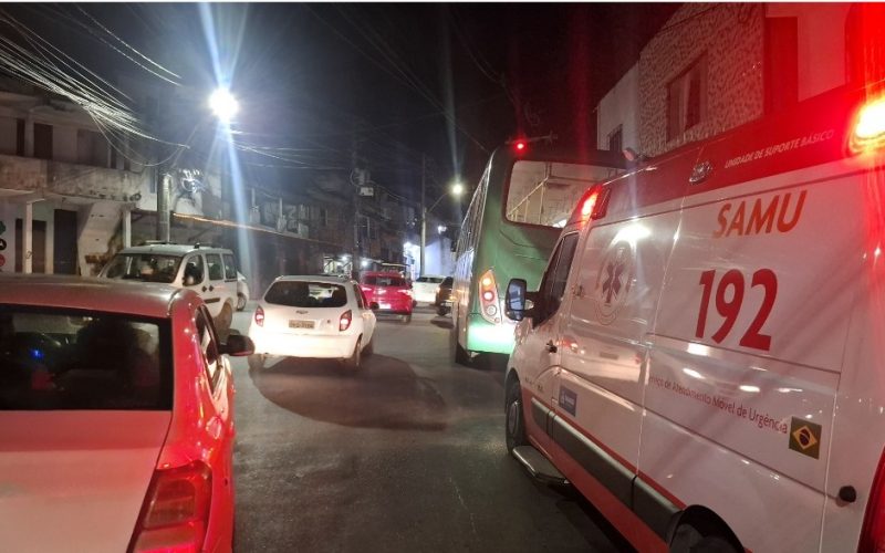 Passageira sofre acidente ao descer de ônibus na entrada do bairro Vila Verde; caso está sendo acompanhado pelo Sindicato