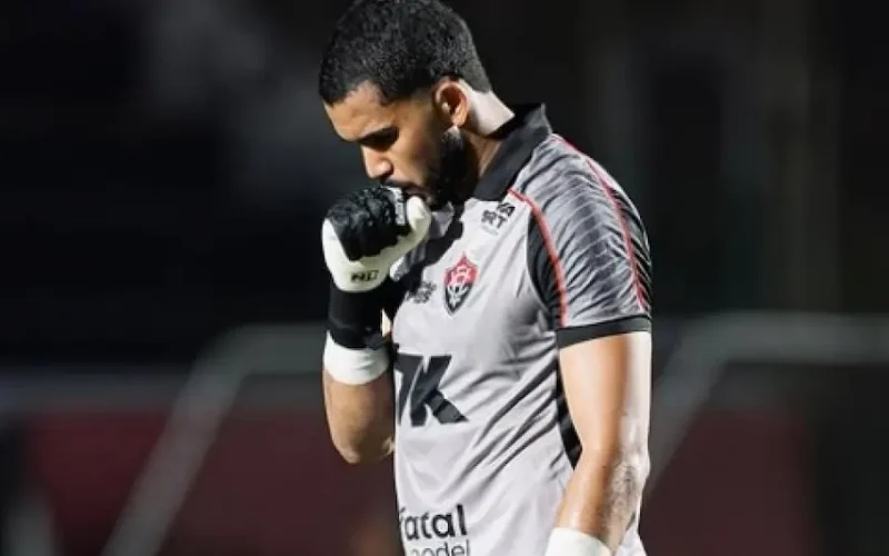 Lucas Arcanjo passará por cirurgia e está fora da temporada do Vitória