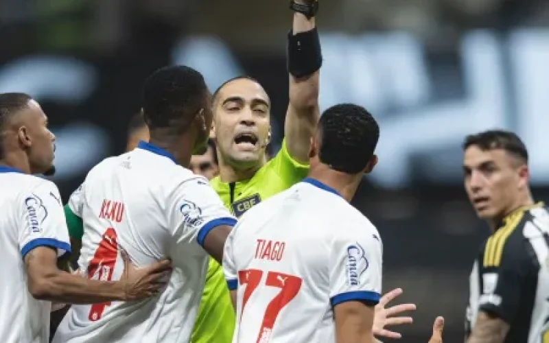 Assista – Hulk faz gol 500, Atlético aproveita expulsão e vence Bahia pelo Brasileiro