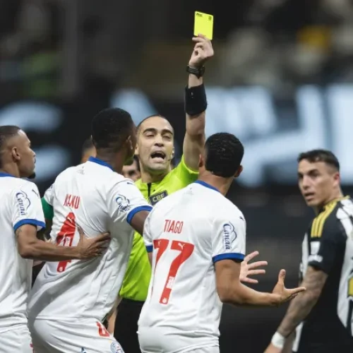 Assista – Hulk faz gol 500, Atlético aproveita expulsão e vence Bahia pelo Brasileiro