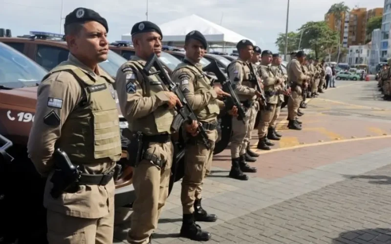 Jerônimo encaminha criação do Código de Ética da PM e dos Bombeiros e atualiza transgressões disciplinares; veja detalhes