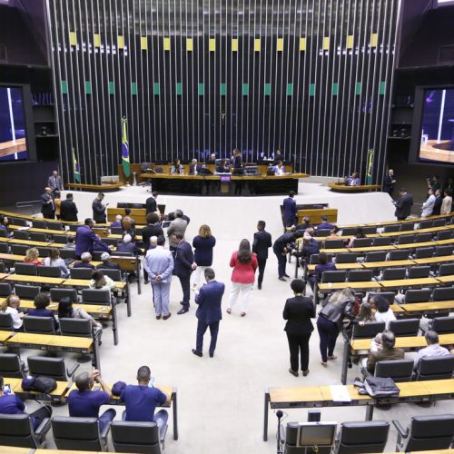 Cassação de Ramagem e Eduardo Bolsonaro repercute entre baianos: “Que fique de lição”