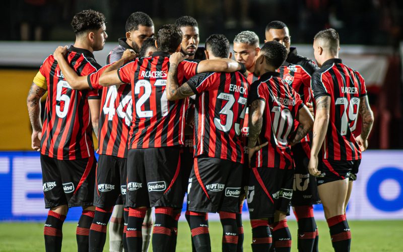 Veja a lista de jogadores que não devem permanecer no Vitória em 2026