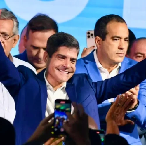 “Sou candidato a governador da Bahia”, anuncia ACM Neto