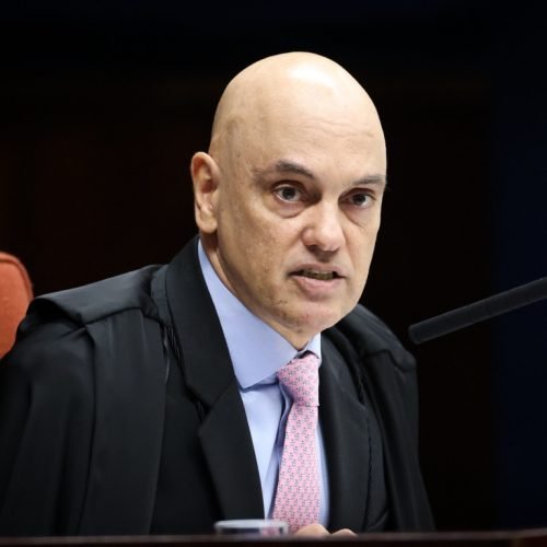 Oposição anuncia pedido de impeachment contra Alexandre de Moraes
