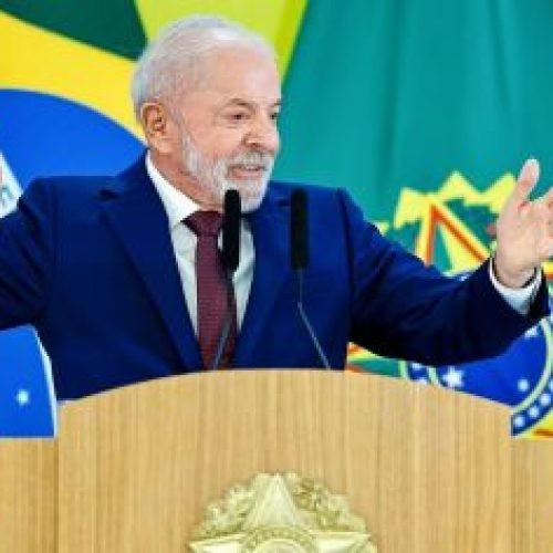 Lula assina indulto de Natal e deixa de fora presos pelo 8/1 e delatores